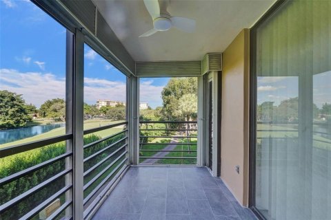 Copropriété à vendre à Pembroke Pines, Floride: 2 chambres, 108.7 m2 № 2084205 - photo 24
