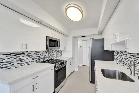 Copropriété à vendre à Pembroke Pines, Floride: 2 chambres, 108.7 m2 № 2084205 - photo 6