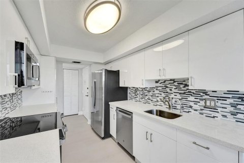 Copropriété à vendre à Pembroke Pines, Floride: 2 chambres, 108.7 m2 № 2084205 - photo 7
