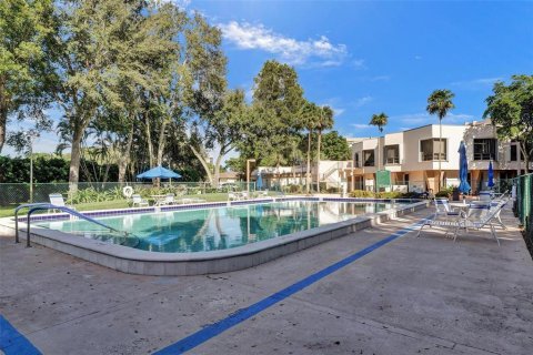 Copropriété à vendre à Pembroke Pines, Floride: 2 chambres, 108.7 m2 № 2084205 - photo 30