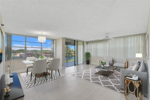 Copropriété à vendre à Pembroke Pines, Floride: 2 chambres, 108.7 m2 № 2084205 - photo 3