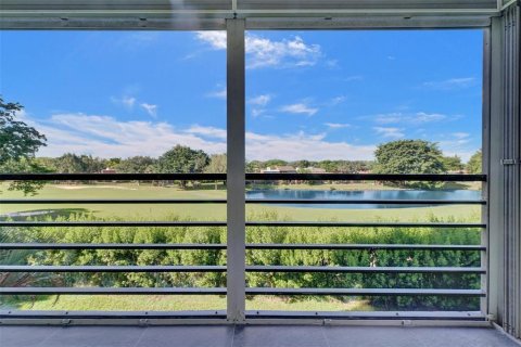 Copropriété à vendre à Pembroke Pines, Floride: 2 chambres, 108.7 m2 № 2084205 - photo 25