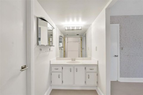 Copropriété à vendre à Pembroke Pines, Floride: 2 chambres, 108.7 m2 № 2084205 - photo 15