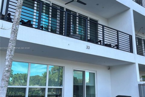 Touwnhouse à vendre à Oakland Park, Floride: 3 chambres, 199.93 m2 № 2004127 - photo 2