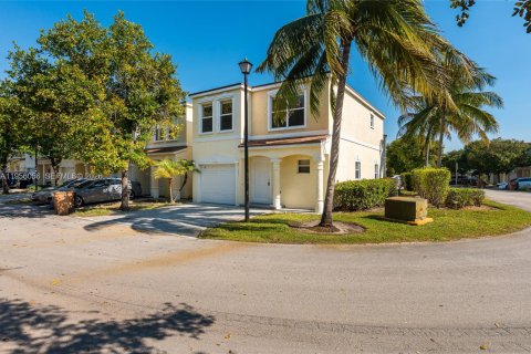 Villa ou maison à Deerfield Beach, Floride 3 chambres, 138.05 m2 № 2020437