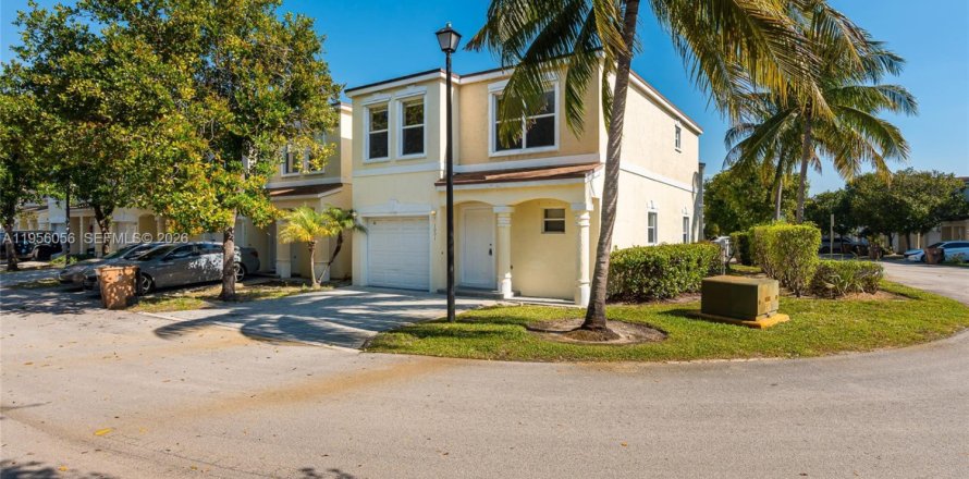 Villa ou maison à Deerfield Beach, Floride 3 chambres, 138.05 m2 № 2020437