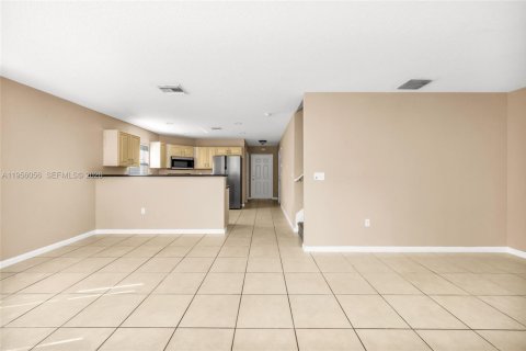 Villa ou maison à vendre à Deerfield Beach, Floride: 3 chambres, 138.05 m2 № 2020437 - photo 9