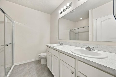 Touwnhouse à vendre à Kissimmee, Floride: 3 chambres, 155.52 m2 № 2411630 - photo 16