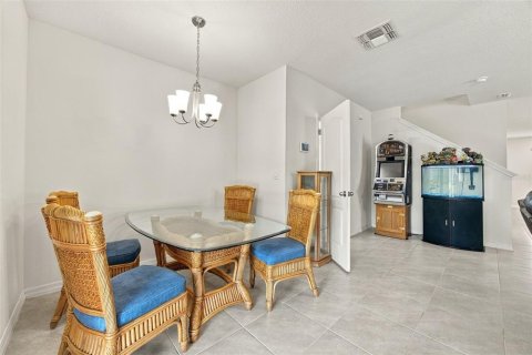 Touwnhouse à vendre à Kissimmee, Floride: 3 chambres, 155.52 m2 № 2411630 - photo 10