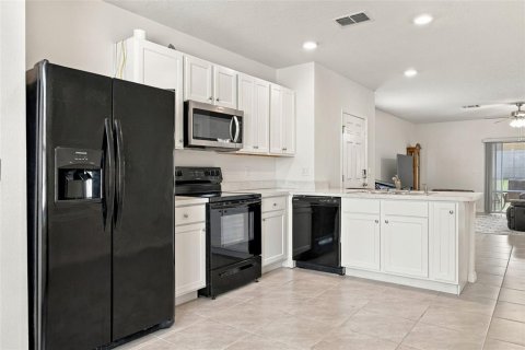 Touwnhouse à vendre à Kissimmee, Floride: 3 chambres, 155.52 m2 № 2411630 - photo 9