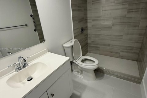 Copropriété à louer à Pinecrest, Floride: 2 chambres, 80.36 m2 № 2048737 - photo 10