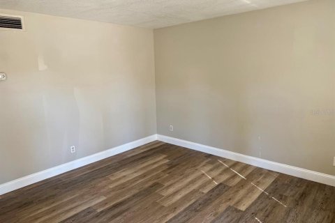 Appartement à louer à Tampa, Floride: 2 chambres, 75.44 m2 № 2101376 - photo 2