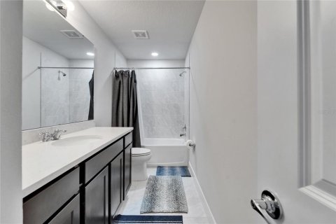 Villa ou maison à louer à Wesley Chapel, Floride: 4 chambres, 268.86 m2 № 1870146 - photo 27