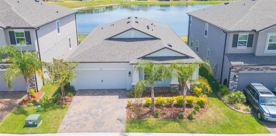 House in Wimauma, Florida 3 bedrooms, 194.63 sq.m. № 1649579