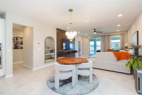 House in Wimauma, Florida 3 bedrooms, 194.63 sq.m. № 1649579 - photo 17