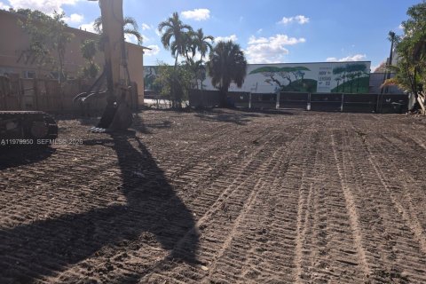 Купить коммерческую недвижимость в Майами, Флорида № 2045052 - фото 2