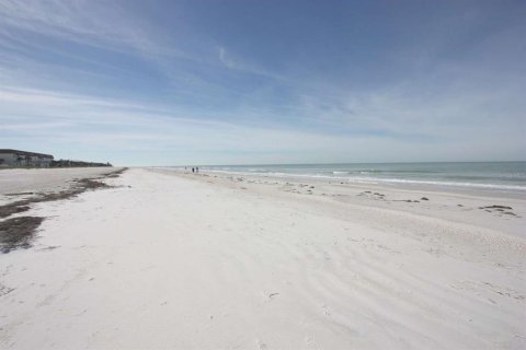 Condominio en venta en Belleair Beach, Florida, 1 dormitorio, 39.02 m2 № 2103070 - foto 23