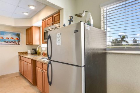 Condominio en venta en Belleair Beach, Florida, 1 dormitorio, 39.02 m2 № 2103070 - foto 10
