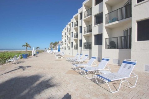 Condominio en venta en Belleair Beach, Florida, 1 dormitorio, 39.02 m2 № 2103070 - foto 25