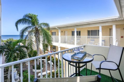 Condominio en venta en Belleair Beach, Florida, 1 dormitorio, 39.02 m2 № 2103070 - foto 4