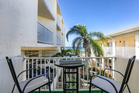 Condominio en venta en Belleair Beach, Florida, 1 dormitorio, 39.02 m2 № 2103070 - foto 5