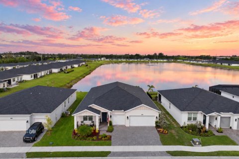 Villa ou maison à vendre à Vero Beach, Floride: 4 chambres, 258.64 m2 № 2414637 - photo 2