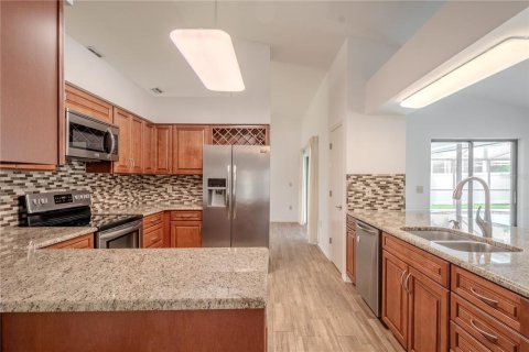 House in Palm Harbor, Florida 4 bedrooms, 208.75 sq.m. № 1783516 - photo 12