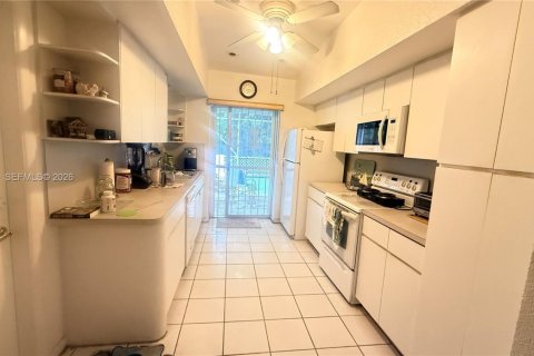 Villa ou maison à vendre à Palmetto Bay, Floride: 3 chambres, 169.64 m2 № 2402678 - photo 2