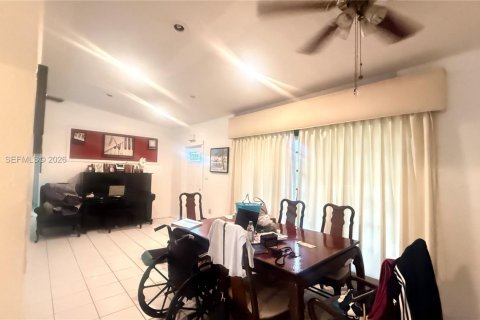Villa ou maison à vendre à Palmetto Bay, Floride: 3 chambres, 169.64 m2 № 2402678 - photo 4
