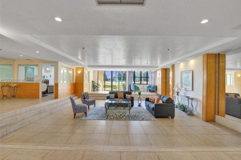 Condo in Weston, Florida, 2 bedrooms № 2154514 - photo 26