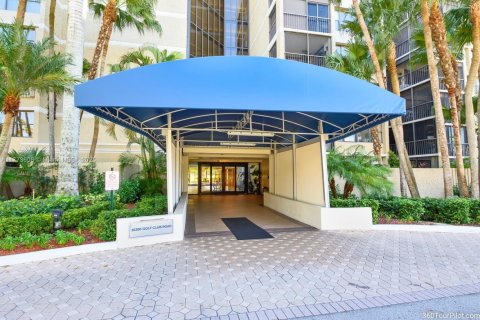 Condo in Weston, Florida, 2 bedrooms № 2154514 - photo 22