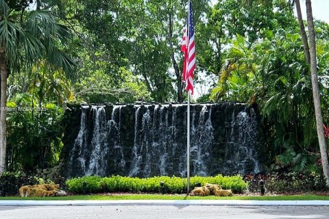 Condo in Weston, Florida, 2 bedrooms № 2154514 - photo 23