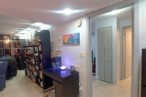 Condo in Weston, Florida, 2 bedrooms № 2154514 - photo 7