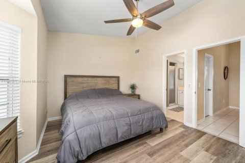 Townhouse in Jacksonville, Florida 3 bedrooms № 1867659 - photo 21