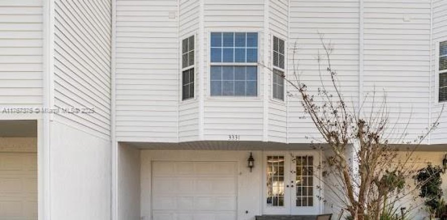 Townhouse in Jacksonville, Florida 3 bedrooms № 1867659