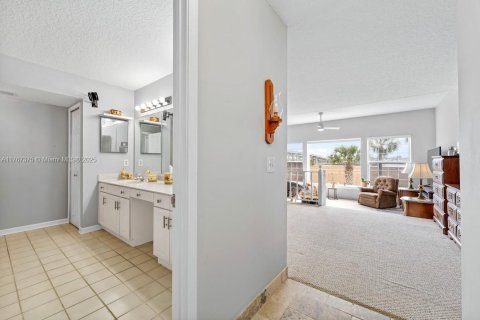 Townhouse in Jacksonville, Florida 3 bedrooms № 1867659 - photo 13