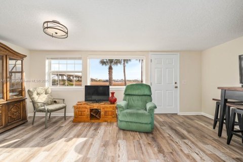 Townhouse in Jacksonville, Florida 3 bedrooms № 1867659 - photo 26