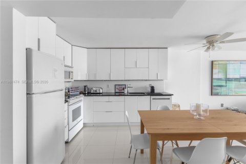 Снять в аренду кондоминиум в Майами-Бич, Флорида 1 спальня, 60.94м2, № 2049755 - фото 6