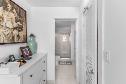 Снять в аренду кондоминиум в Майами-Бич, Флорида 1 спальня, 60.94м2, № 2049755 - фото 19