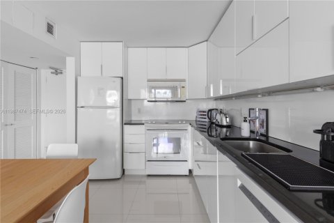 Снять в аренду кондоминиум в Майами-Бич, Флорида 1 спальня, 60.94м2, № 2049755 - фото 16