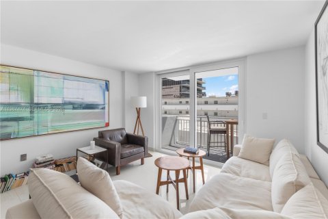 Снять в аренду кондоминиум в Майами-Бич, Флорида 1 спальня, 60.94м2, № 2049755 - фото 3