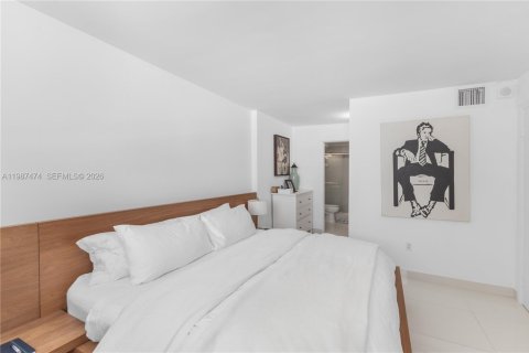 Снять в аренду кондоминиум в Майами-Бич, Флорида 1 спальня, 60.94м2, № 2049755 - фото 8