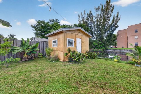 Villa ou maison à vendre à Sunrise, Floride: 3 chambres, 169.64 m2 № 2415625 - photo 28