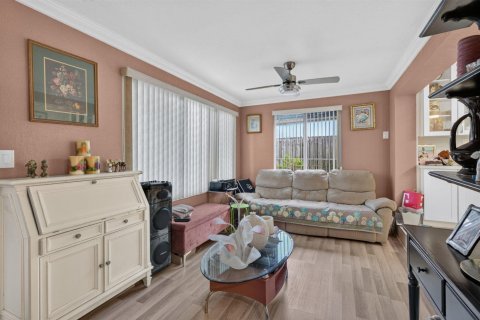 Villa ou maison à vendre à Sunrise, Floride: 3 chambres, 169.64 m2 № 2415625 - photo 21