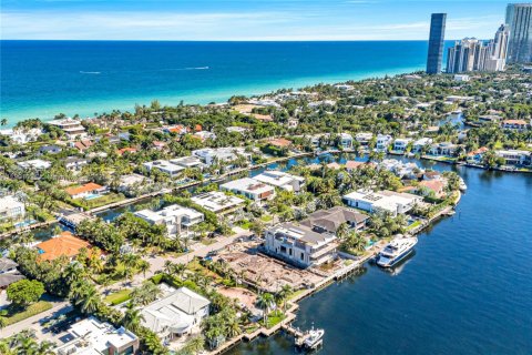 Villa ou maison à vendre à Golden Beach, Floride: 7 chambres, 863.06 m2 № 1968636 - photo 29