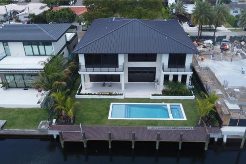 Villa ou maison à louer à North Miami, Floride: 7 chambres, 597.73 m2 № 1841204 - photo 20