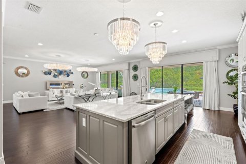 Casa en venta en Tampa, Florida, 6 dormitorios, 500 m2 № 1416588 - foto 19