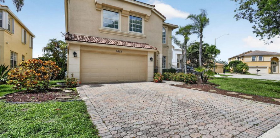 House in Wellington, Florida 5 bedrooms, 293.2 sq.m. № 2178983