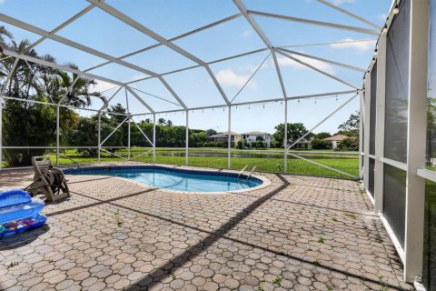 House in Wellington, Florida 5 bedrooms, 293.2 sq.m. № 2178983 - photo 28