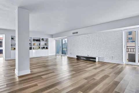 Copropriété à louer à Clearwater, Floride: 3 chambres, 181.16 m2 № 1568387 - photo 7